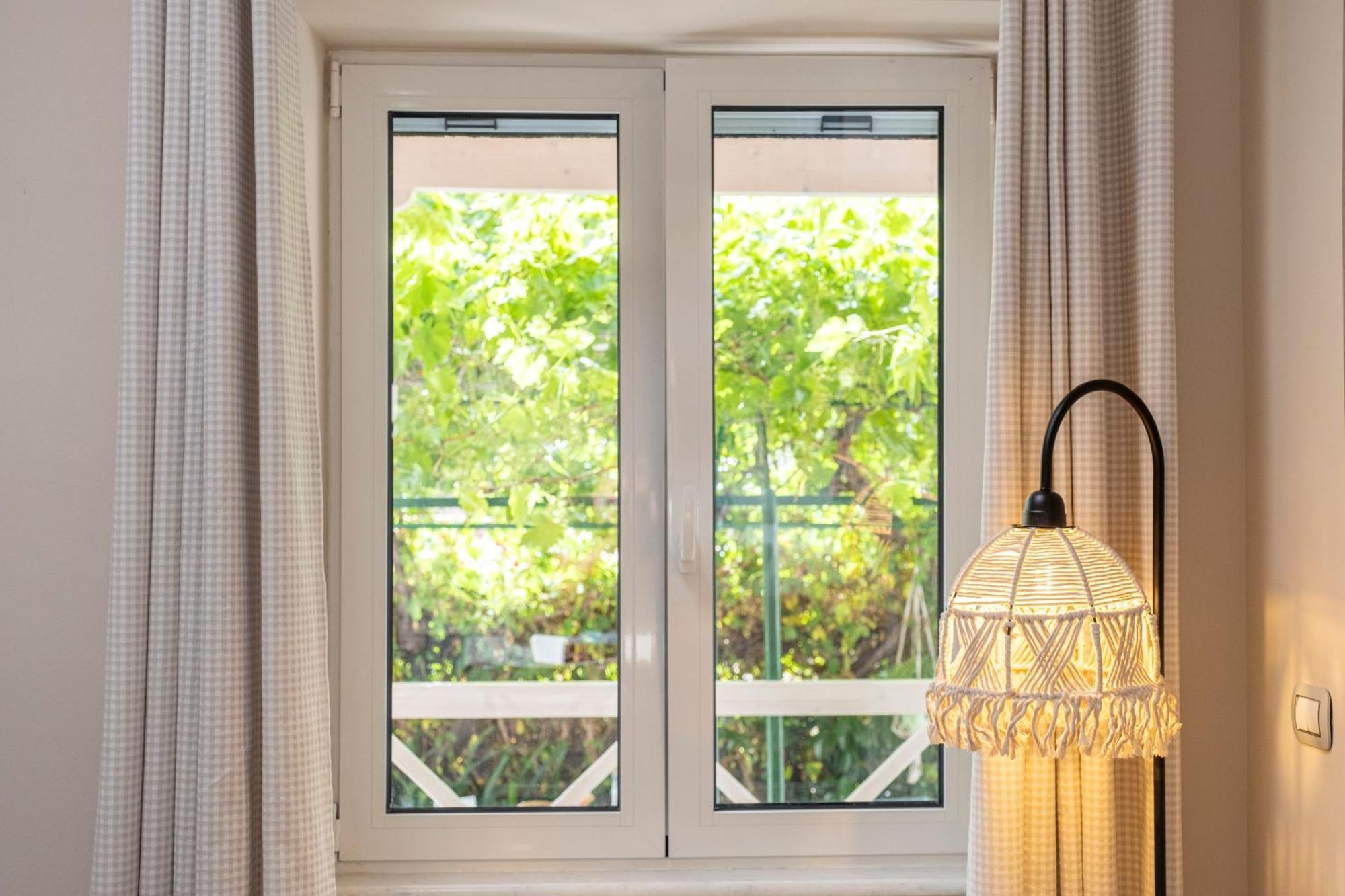 Oasis Home Tolo Bagian luar foto