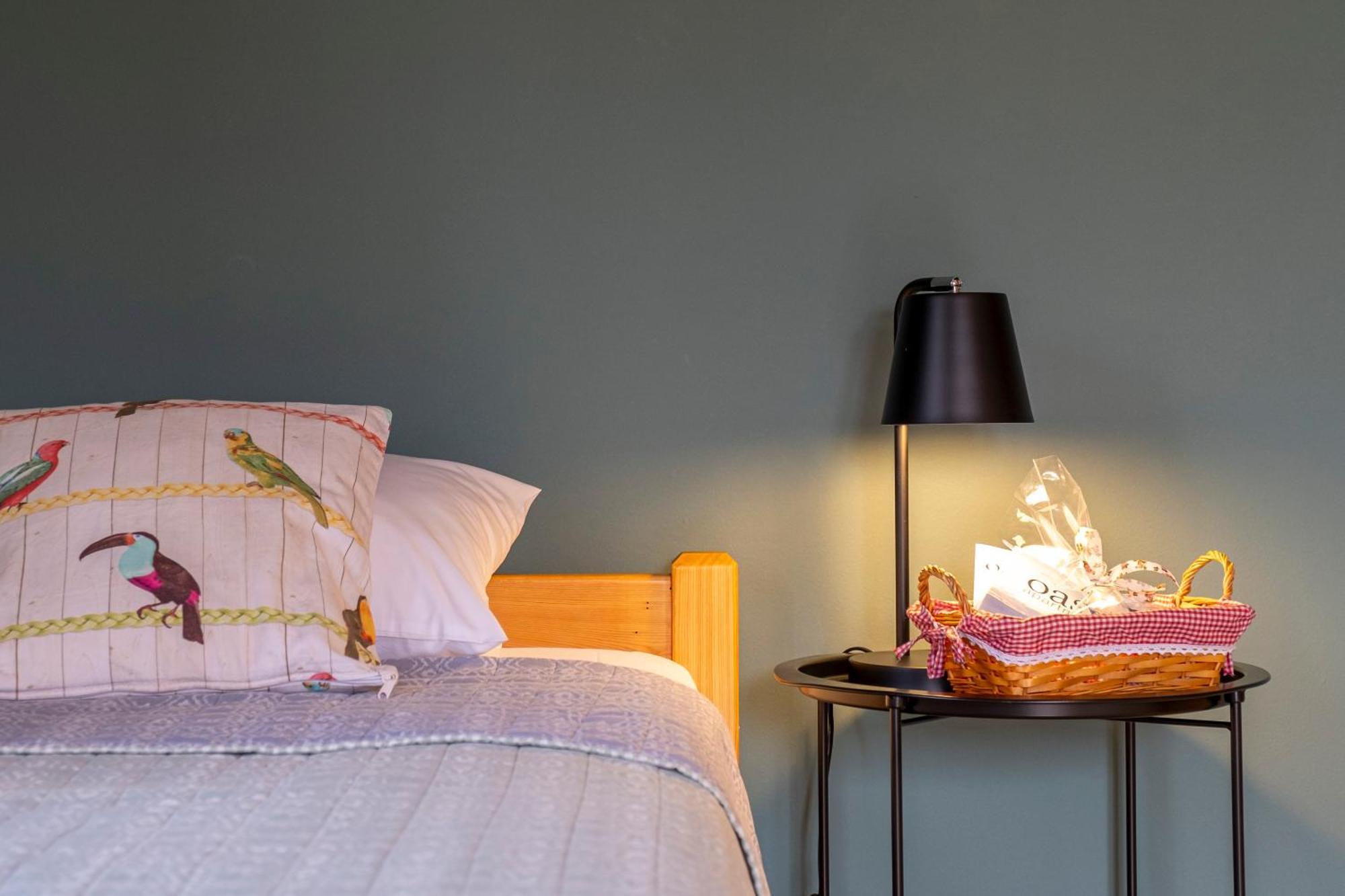 Oasis Home Tolo Bagian luar foto