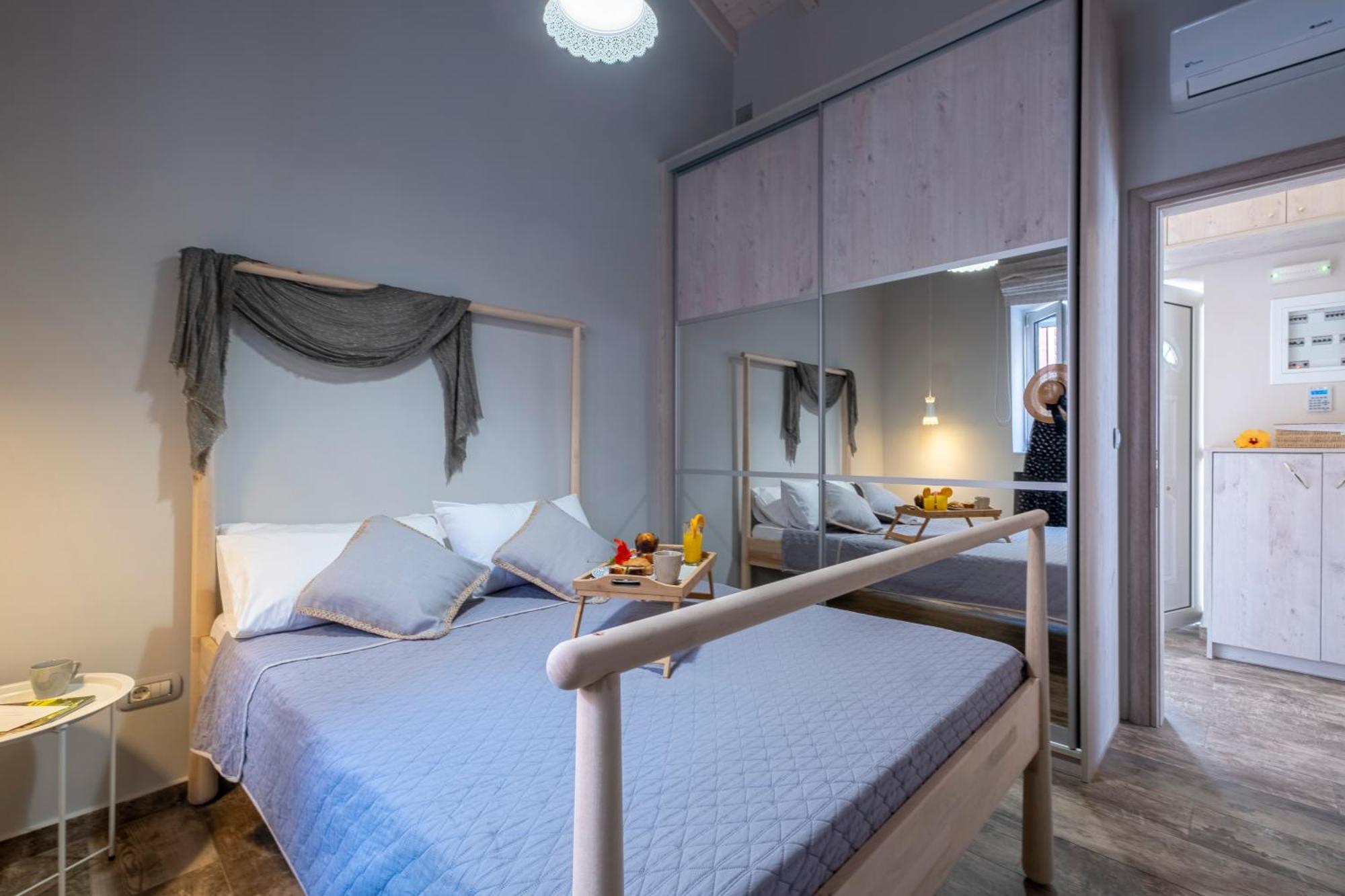 Oasis Home Tolo Bagian luar foto
