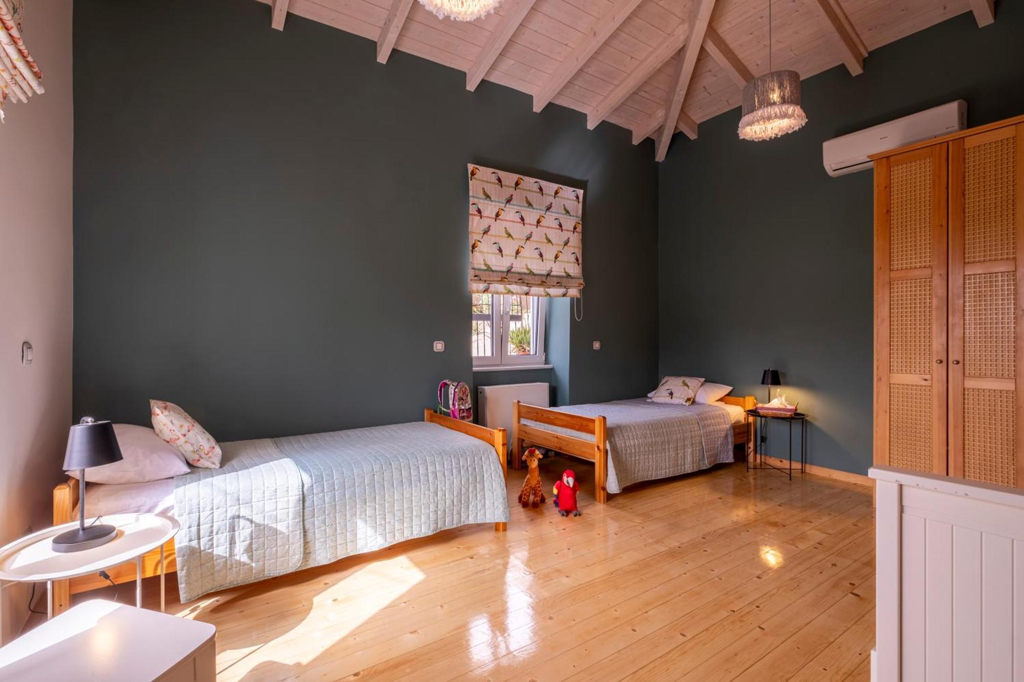 Oasis Home Tolo Bagian luar foto