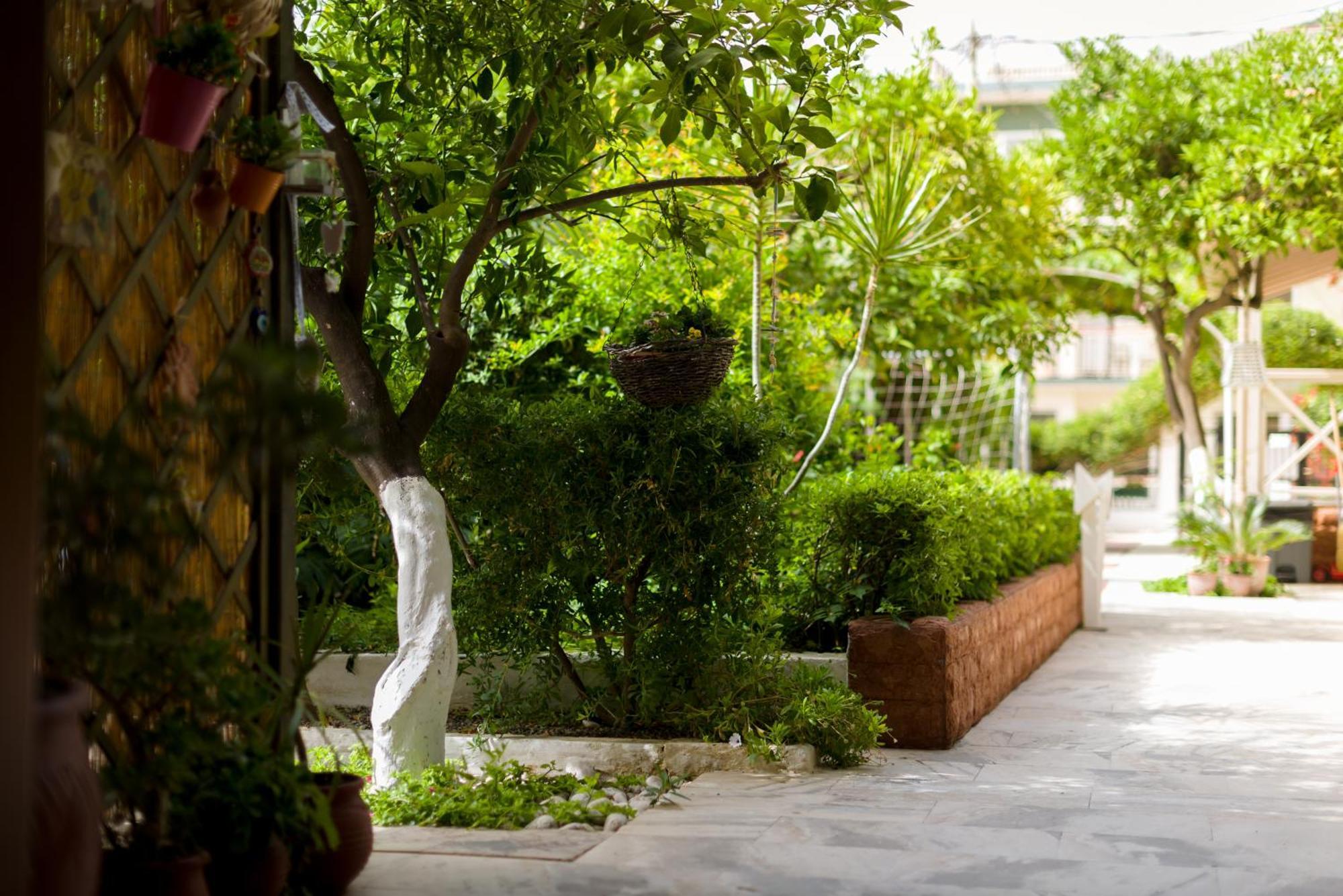 Oasis Home Tolo Bagian luar foto